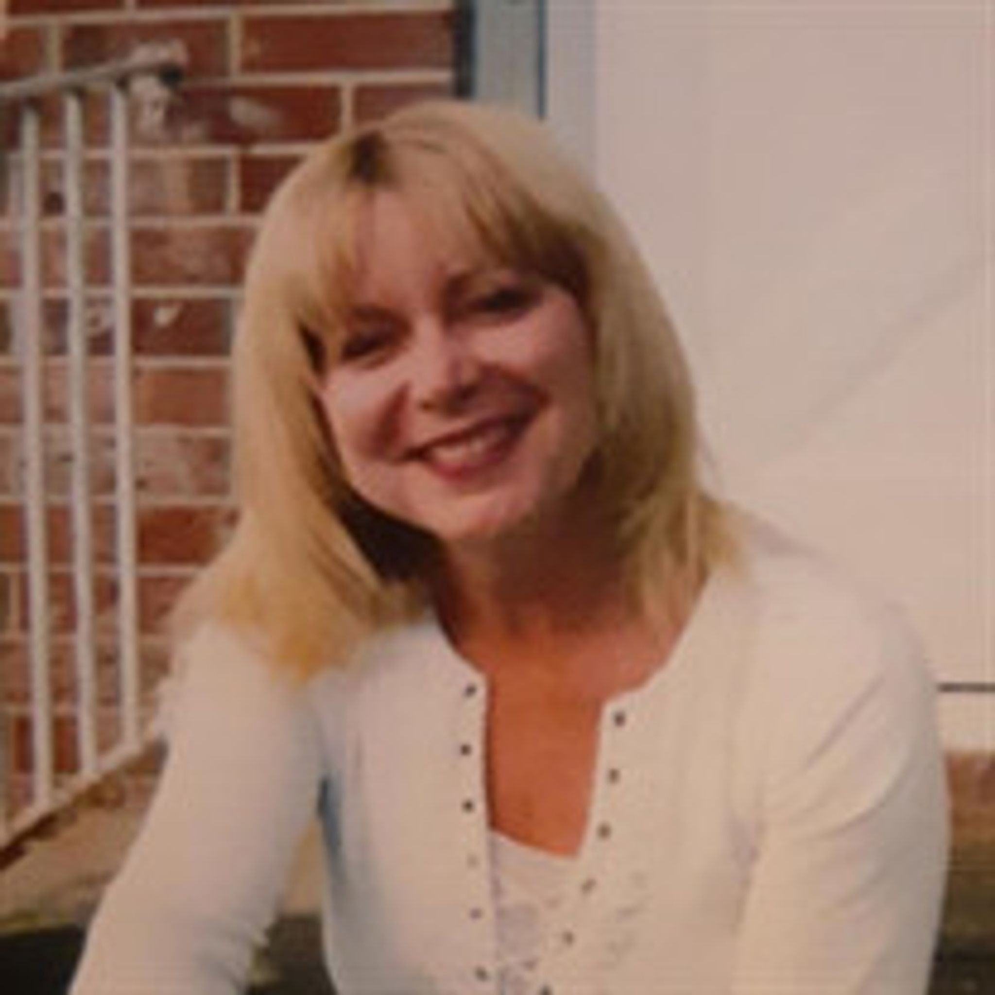 Andrea Eidson photo gallery image 1 of 3