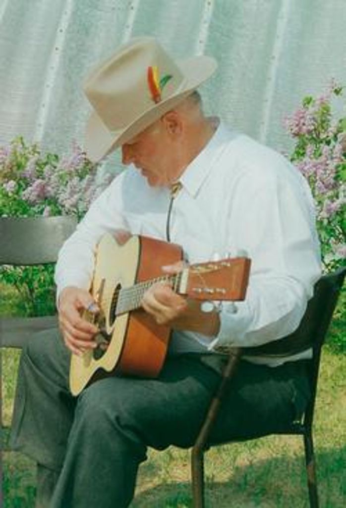 Claude Ernest Hinecker Profile Photo