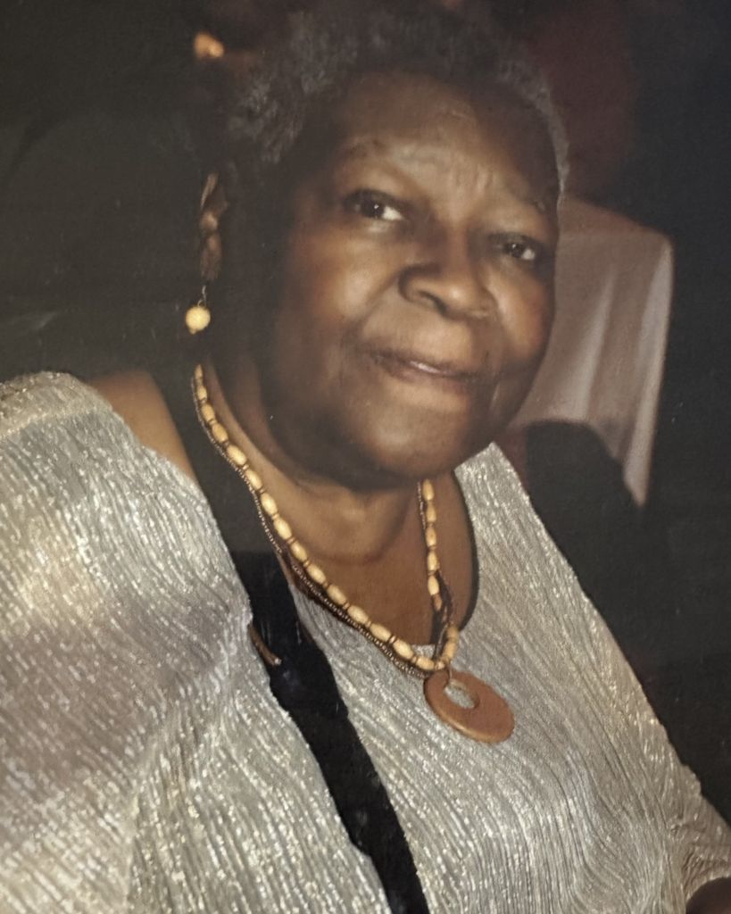 Versie Lee Hoskins Profile Photo