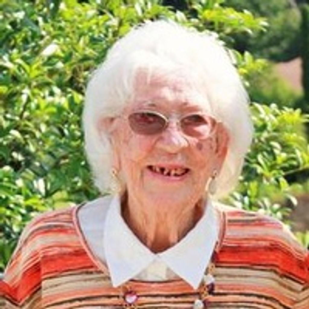Grace  Lola Dennis