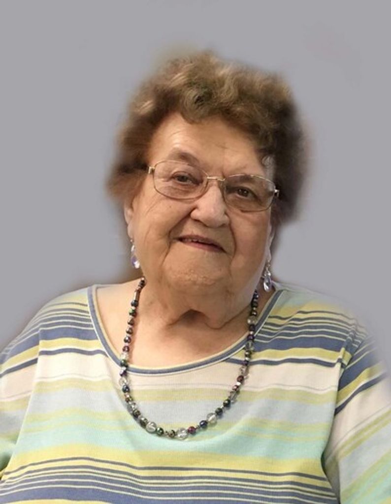 Maxine Louise Volf Profile Photo
