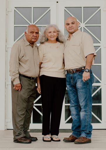 Eduardo C. Luna photo gallery thumbnail 79 of 184