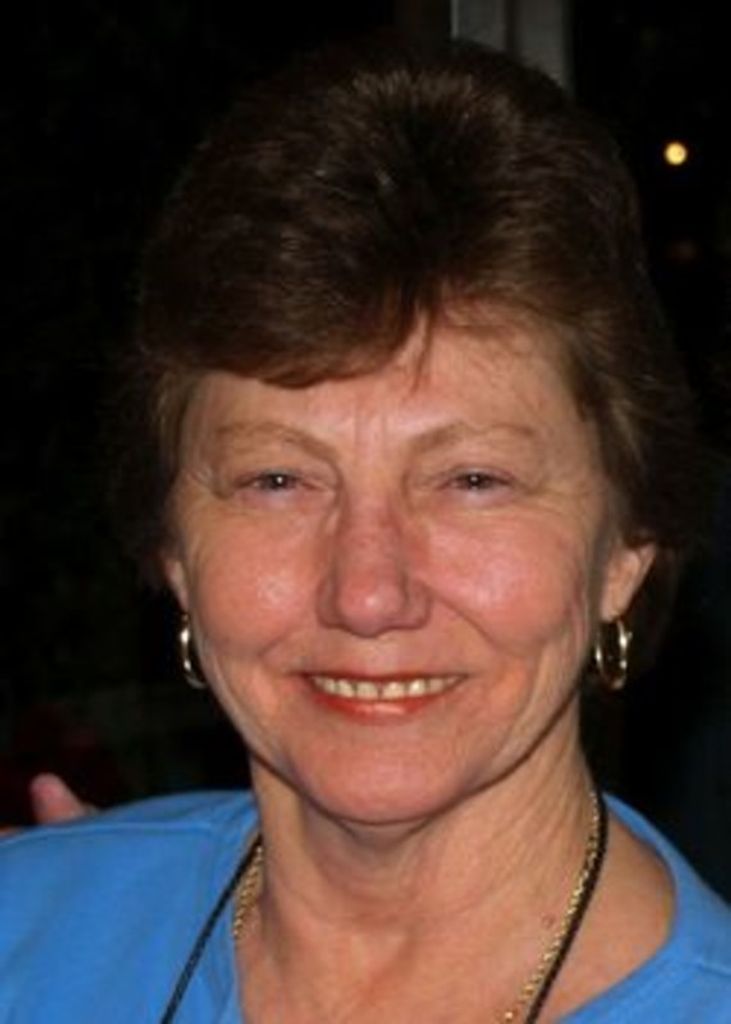 Paula Johnn'E Prasek