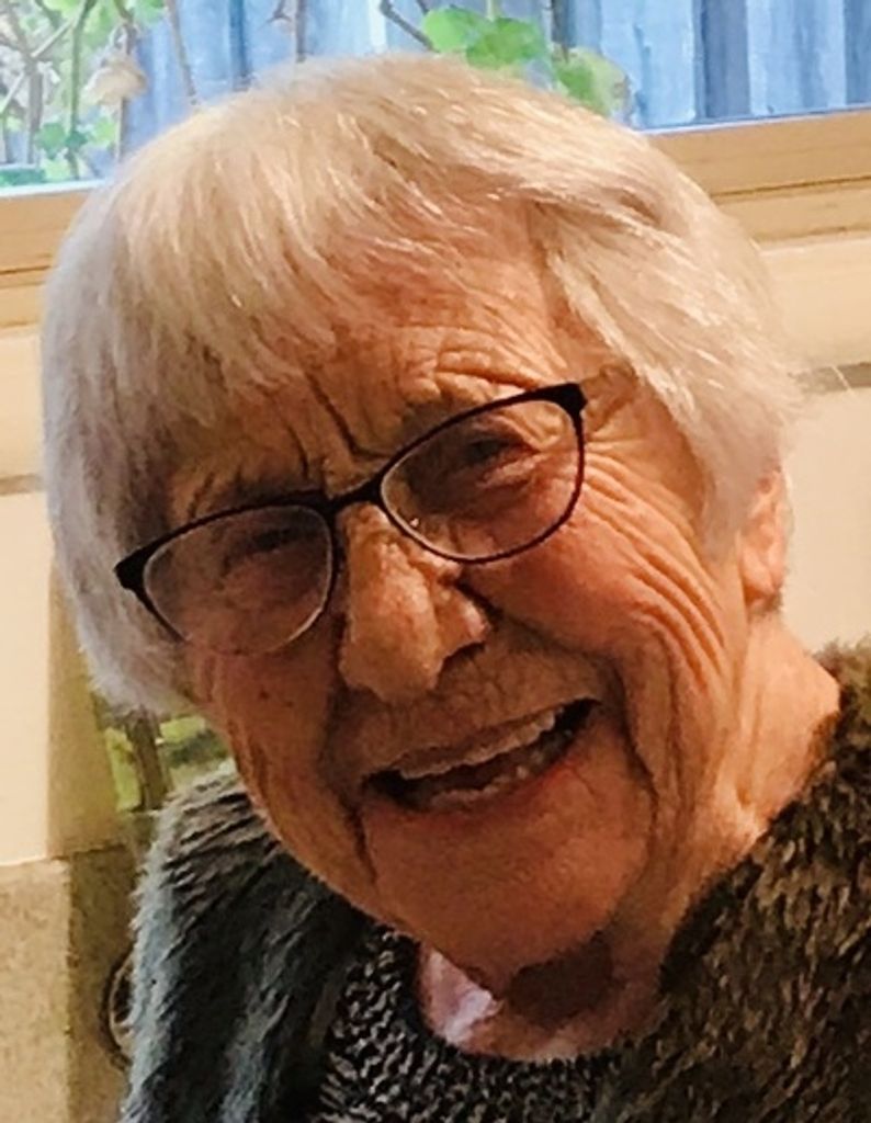 Tosca Mary Loskutoff Profile Photo