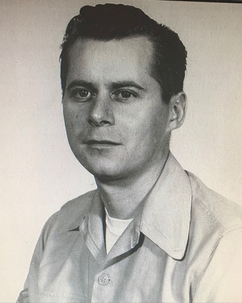 Carl Elliott