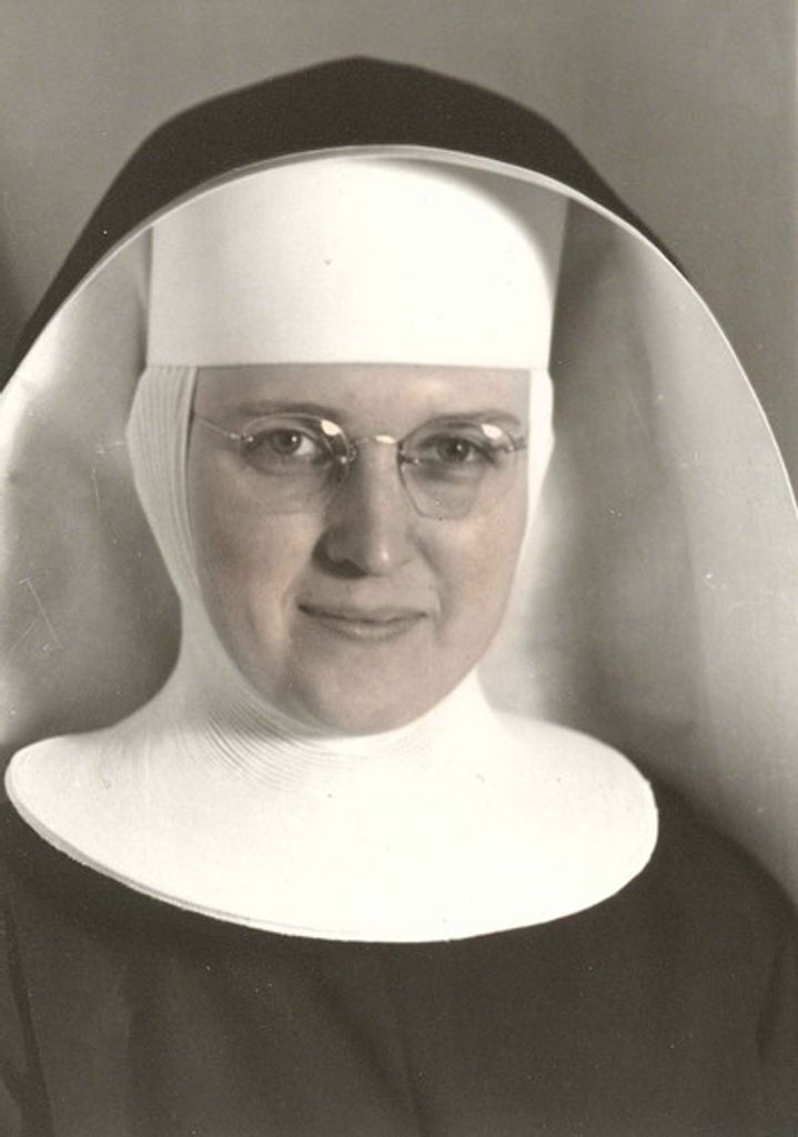 Sr. Lucy Daniels, Osm