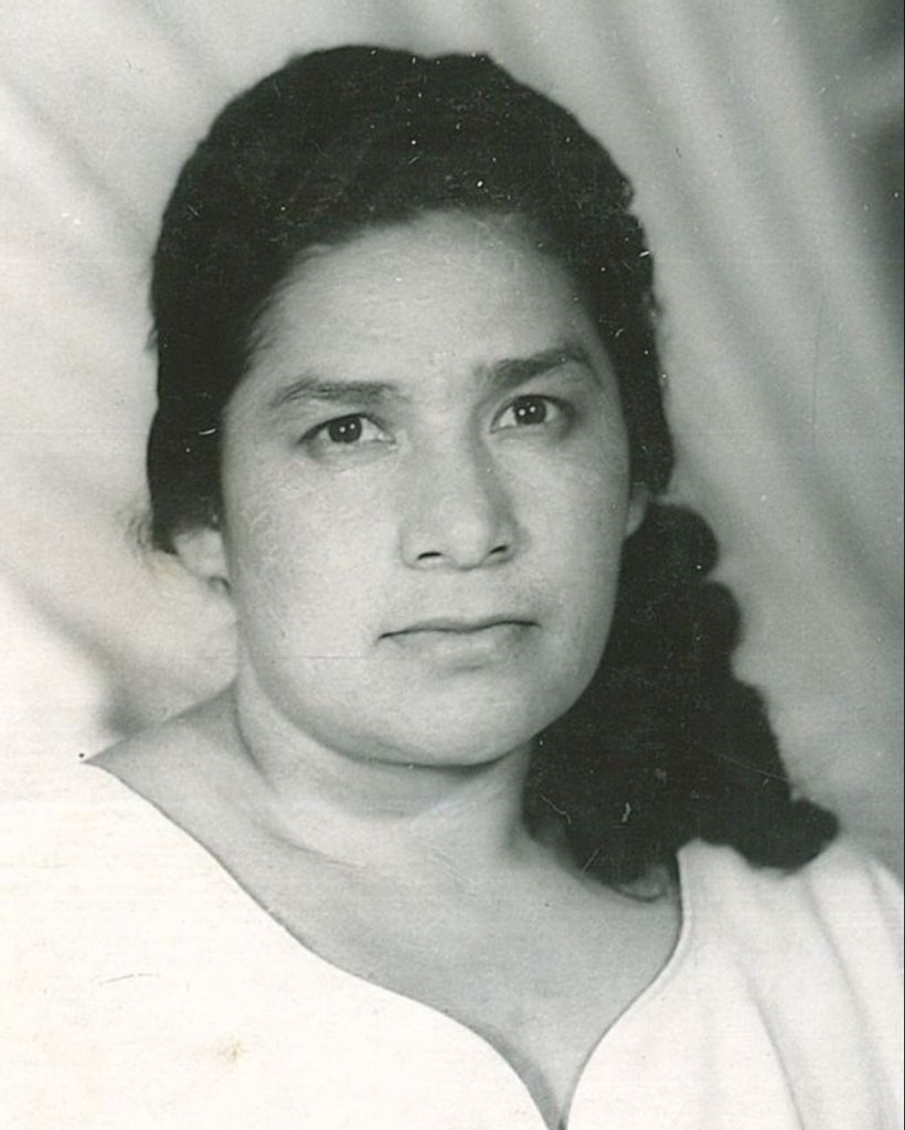 Maria Elena Castillo