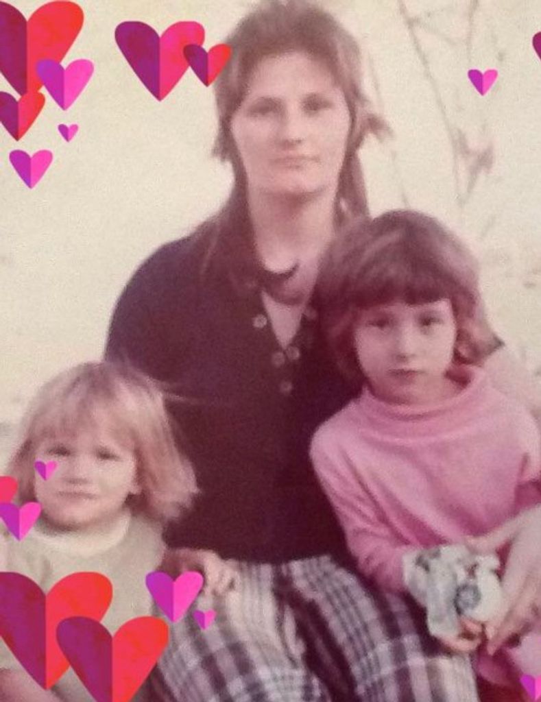 Linda Levern (Knoss)  Beggs