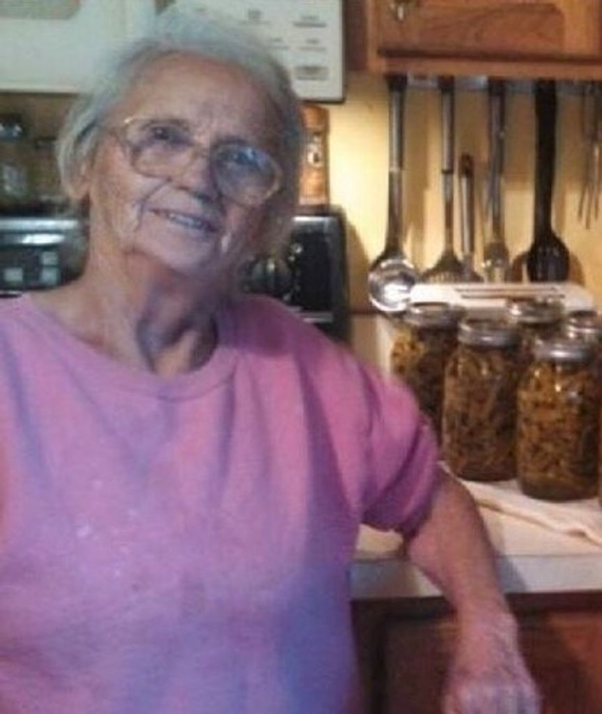 Philomena (Deisenbeck) Davis Profile Photo