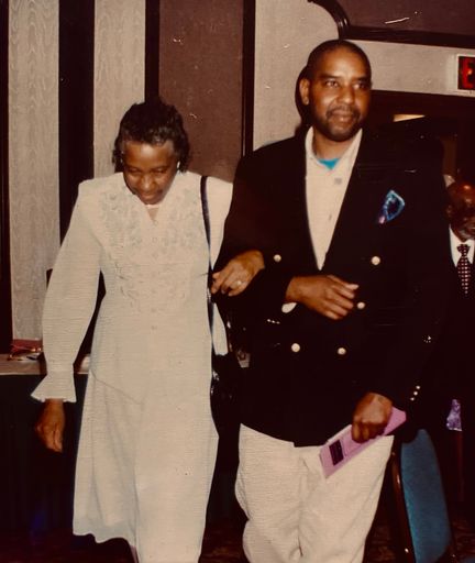 Calvin Earl Reed photo gallery thumbnail 14 of 58