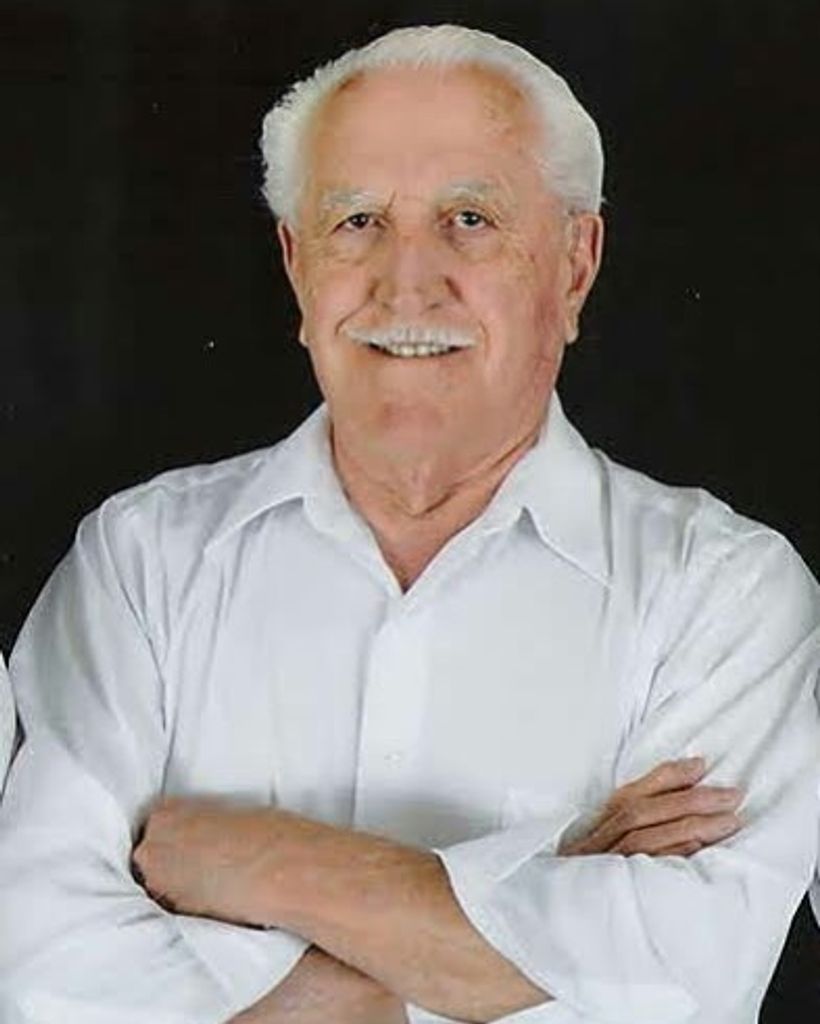 Stephen Karajanis Profile Photo