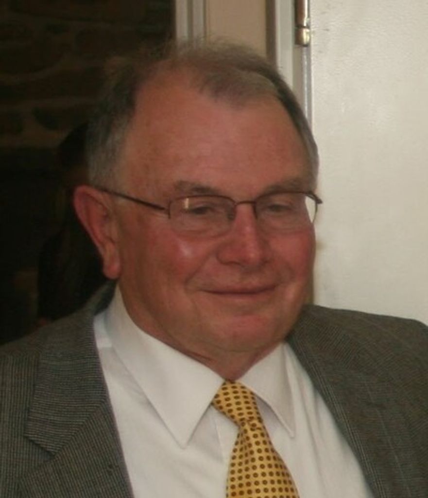 Linford "Lin" Michener Profile Photo