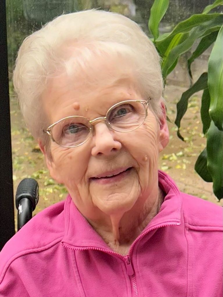 Elizabeth Pierce Profile Photo