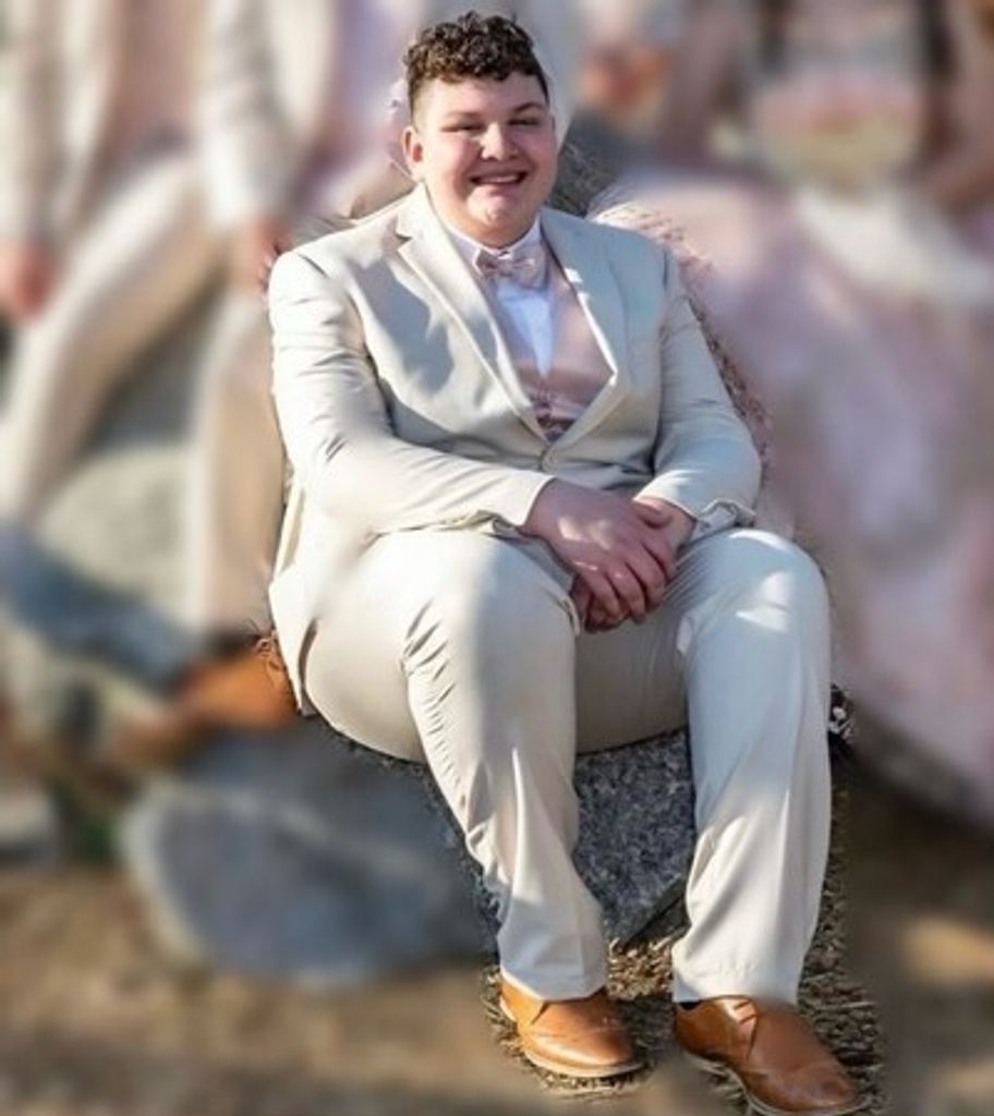 Niko Miguel Ochoa Profile Photo