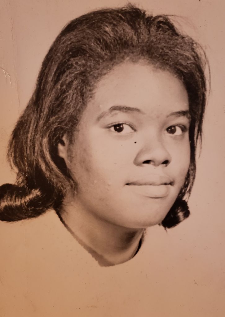 Mrs. Vivian Jay Weaver Profile Photo