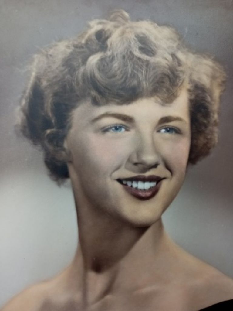 Mary Lou Schmitt Profile Photo