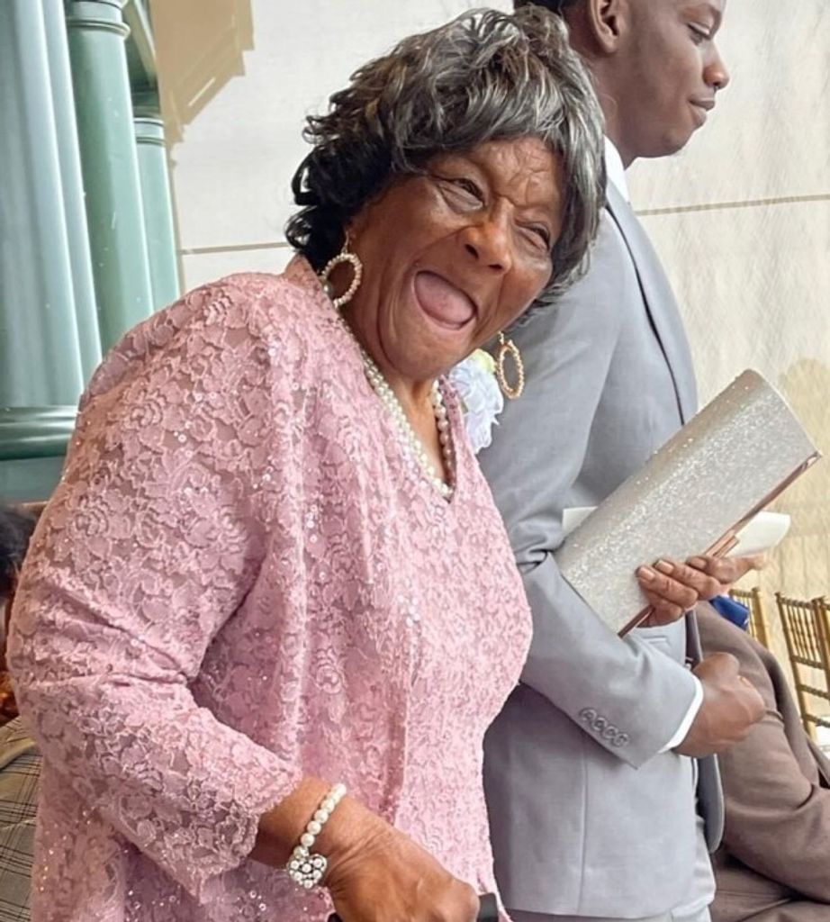 Dorothy Mae Estella (Bennett)  Moore