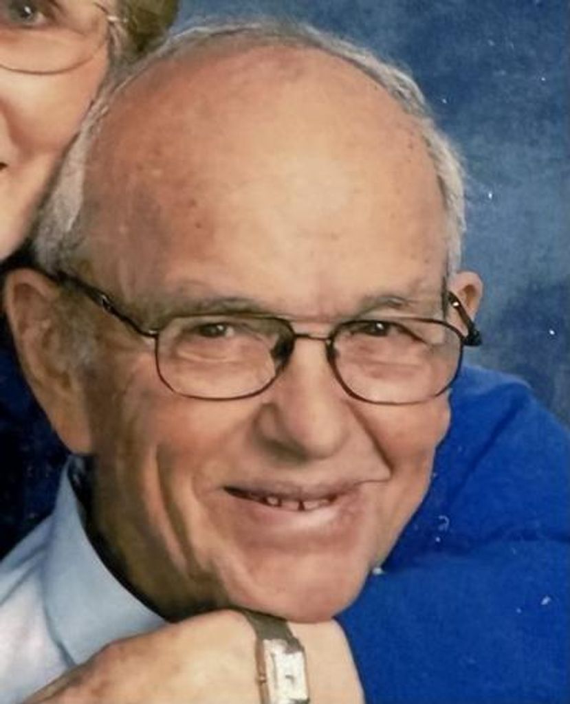 Louis Wylie Robbins Profile Photo