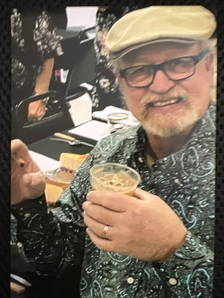 Bob Michael "Fuzzy" Stillwell