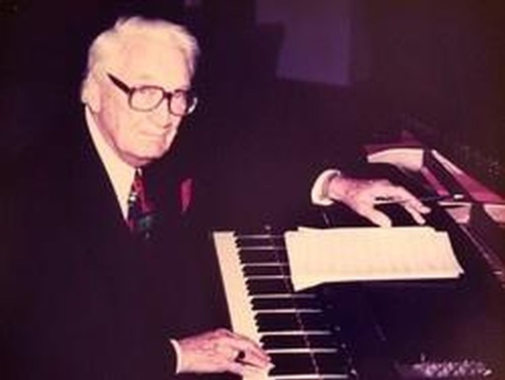 Robert F. "Bob" Shaw