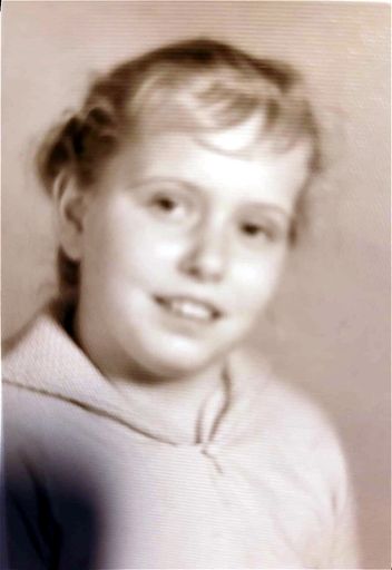 Loretta Rogers photo gallery thumbnail 15 of 126