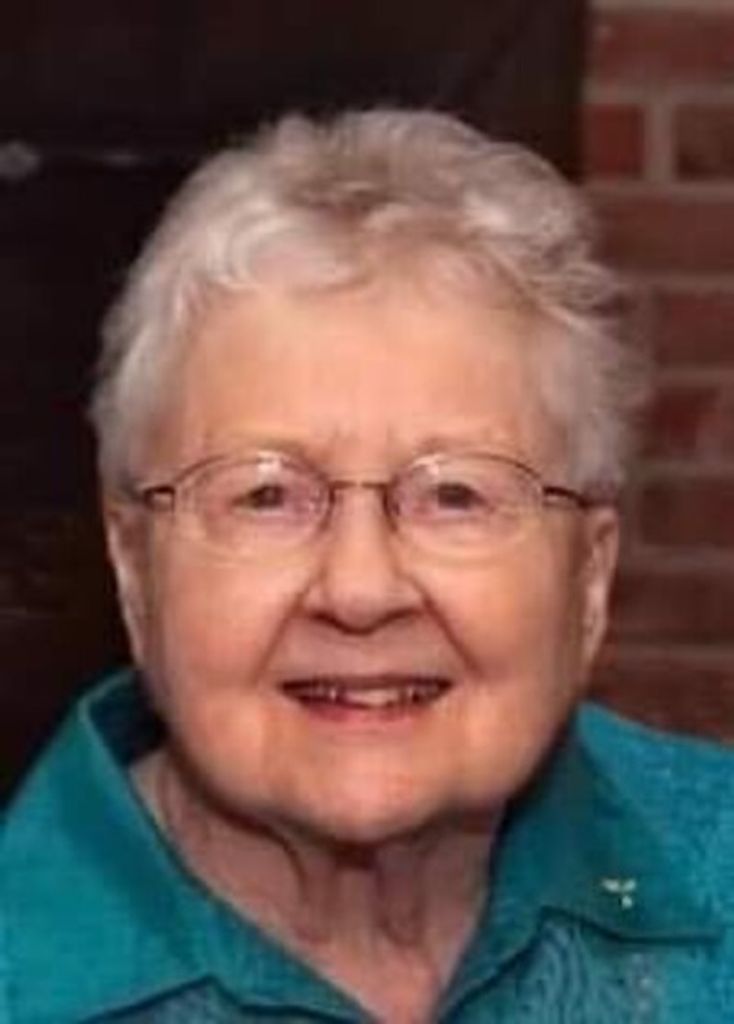 Lorraine Adams Profile Photo
