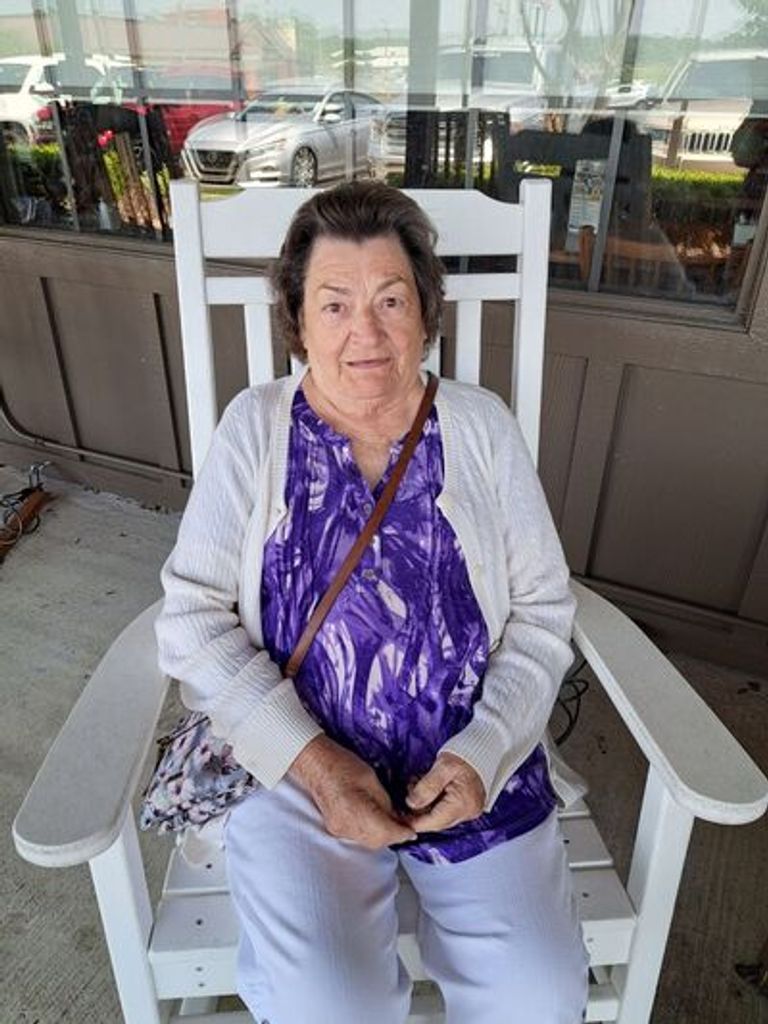 Nora Briner Manis Bowdle Profile Photo