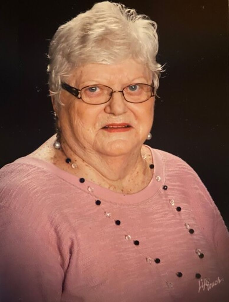 Sylvia Louise Hicks Weis Profile Photo