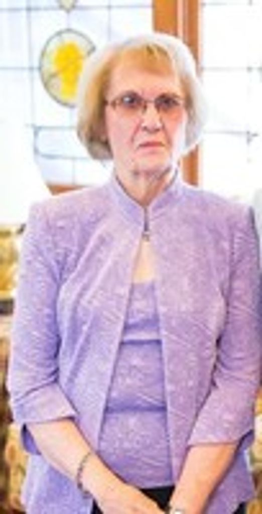 Betty  B Chapman