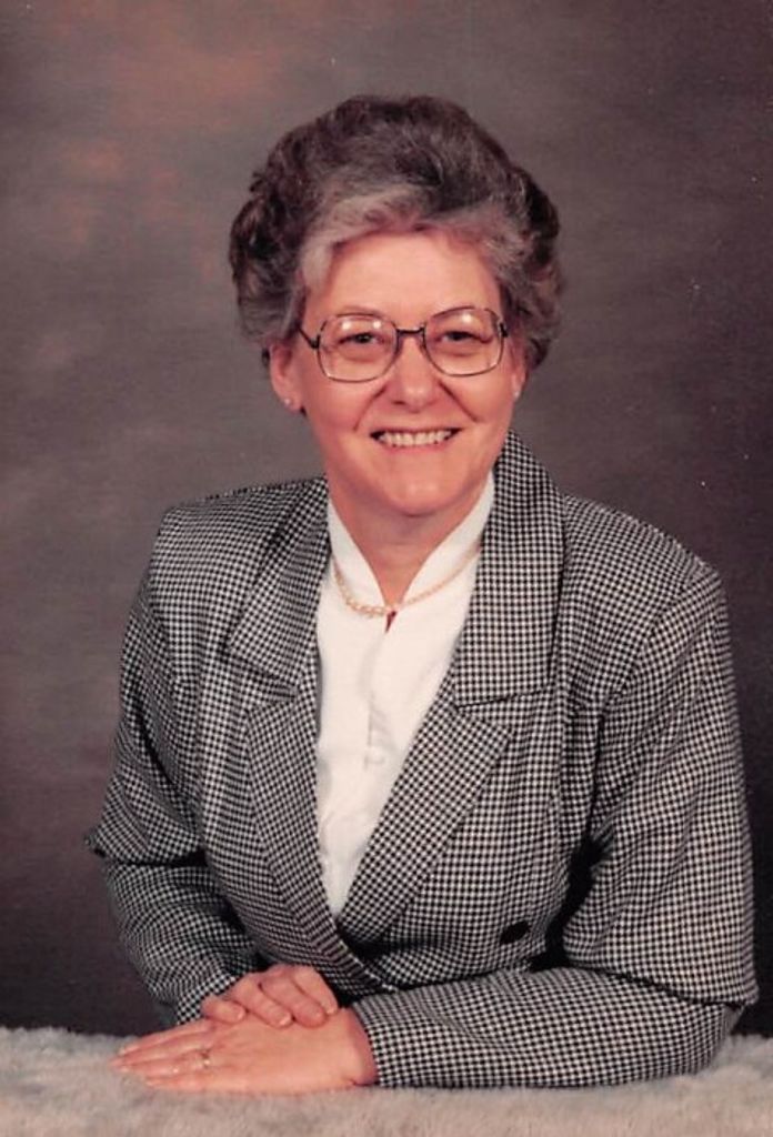 Phyllis Lunt
