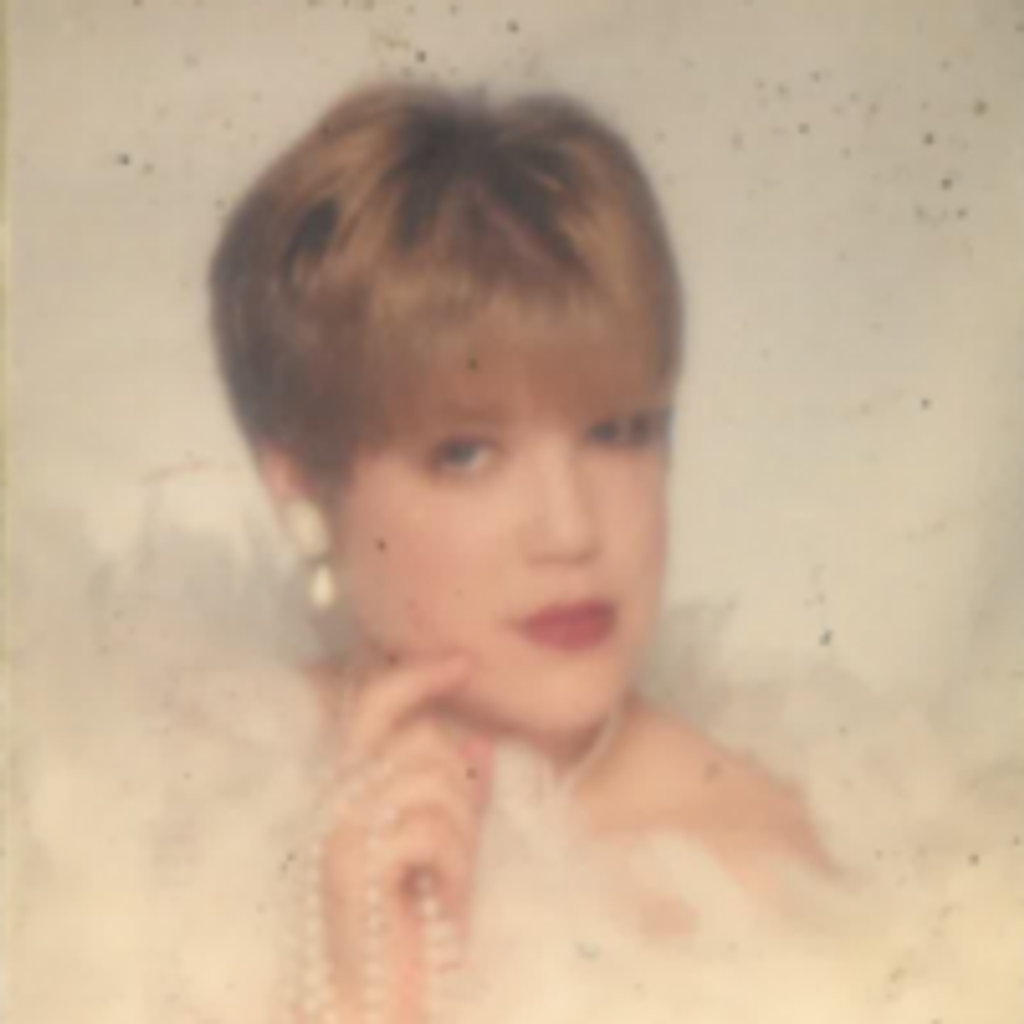 Loni Anne Lucker Profile Photo