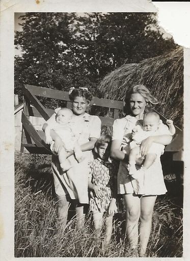 Etta Mae Dirks photo gallery thumbnail 11 of 92