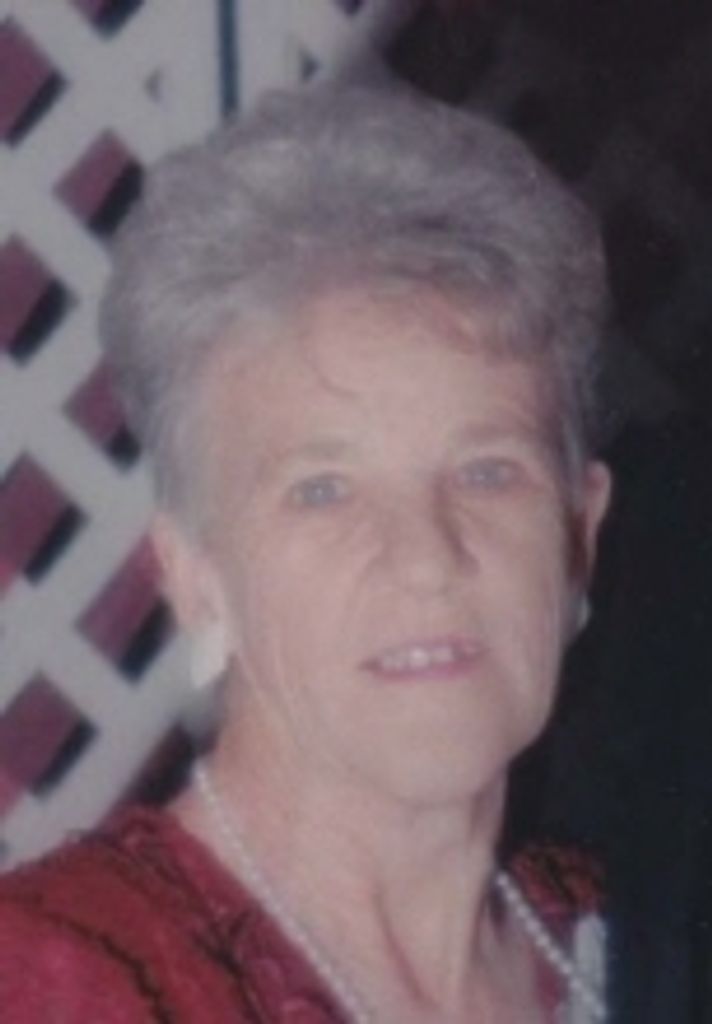 Eva Beverly Benoit