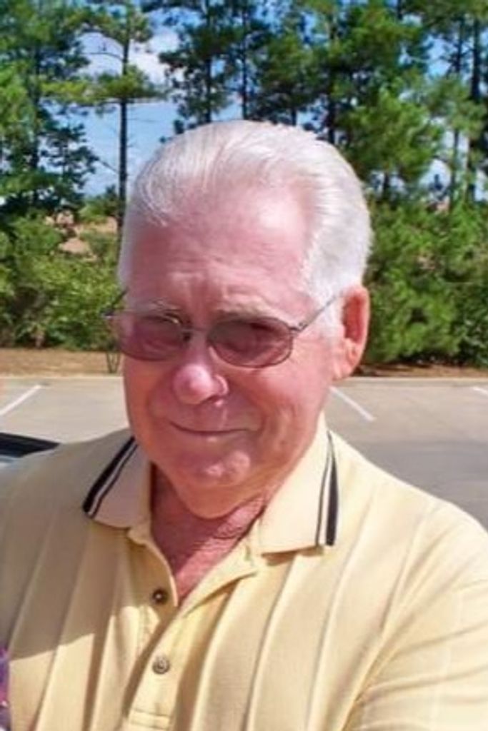Joe Linwood Parrott Profile Photo