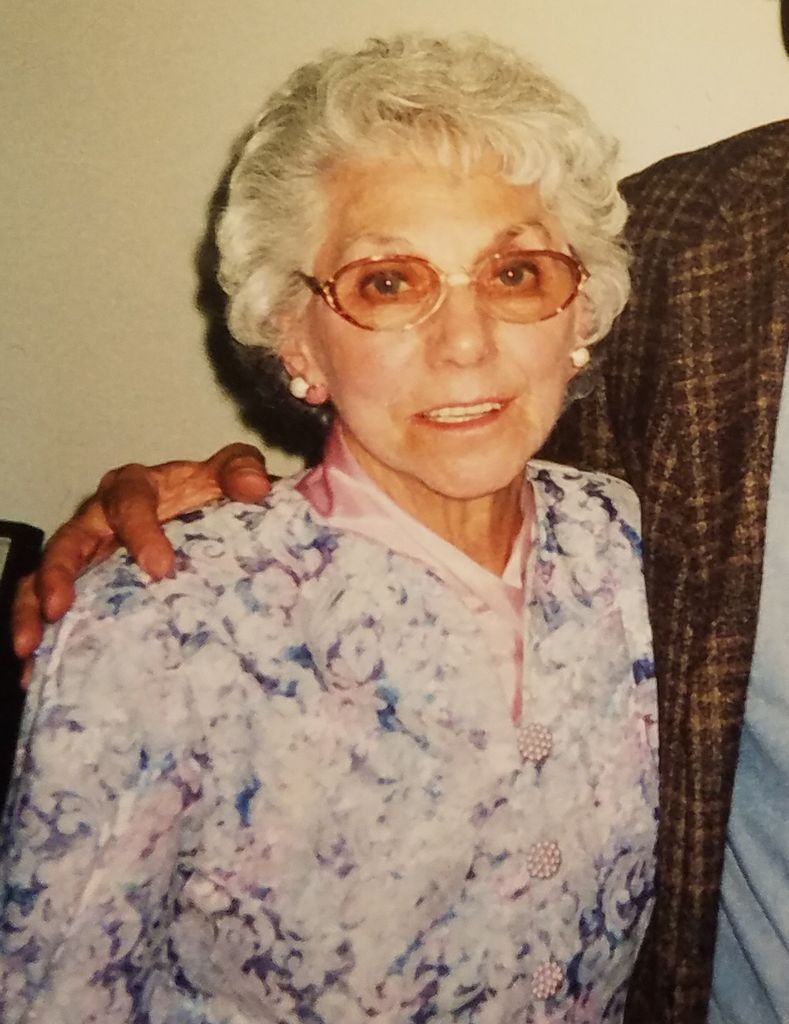 Esther Delores Makowski Profile Photo