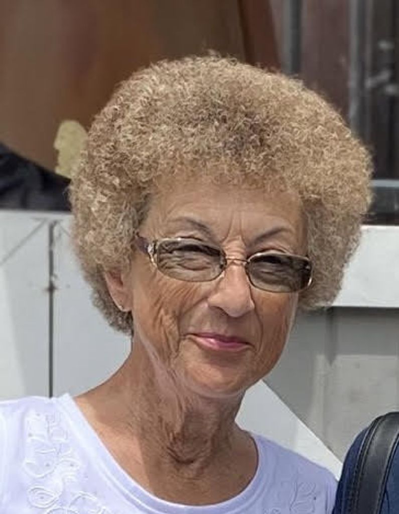 Betty Lou (Mangene)  Burner