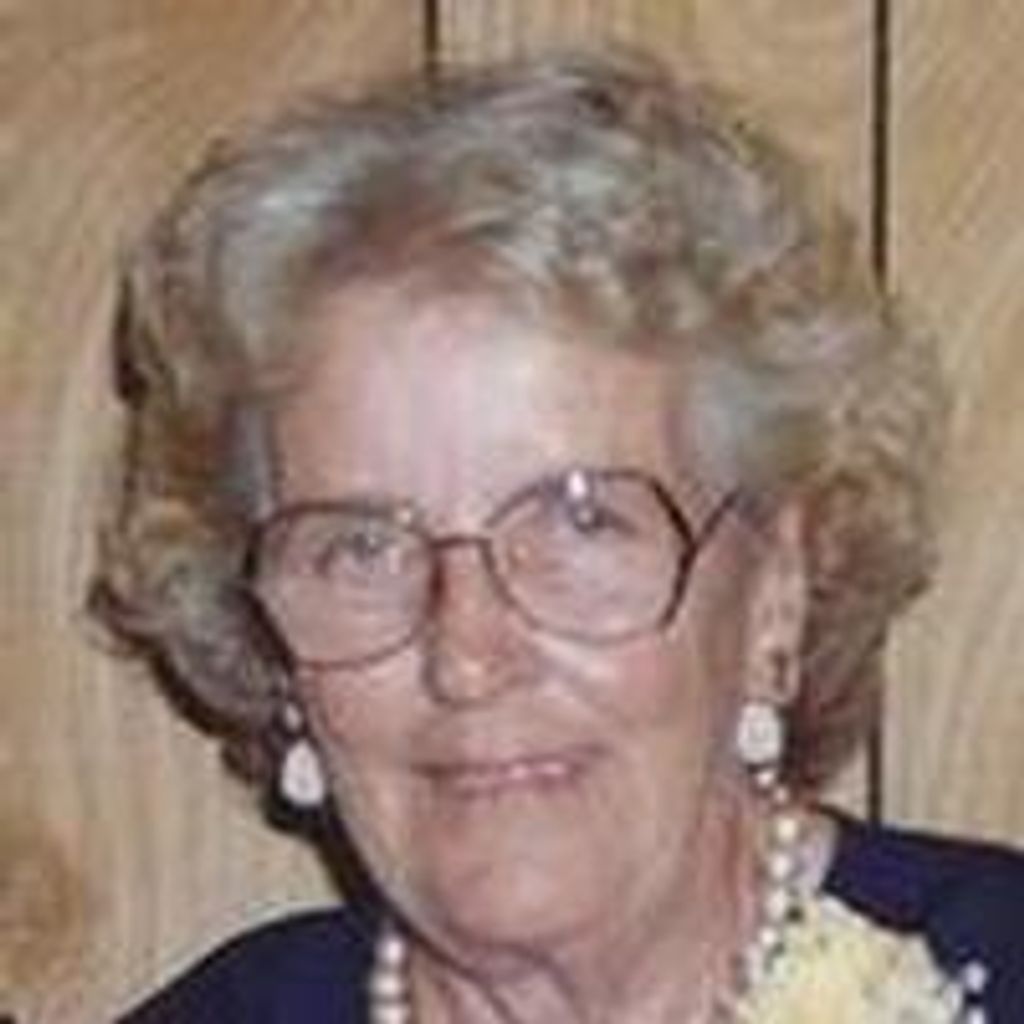 Lillian "Lil" Braden