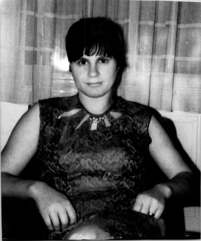 Lisa M. (Somon)  Fekete