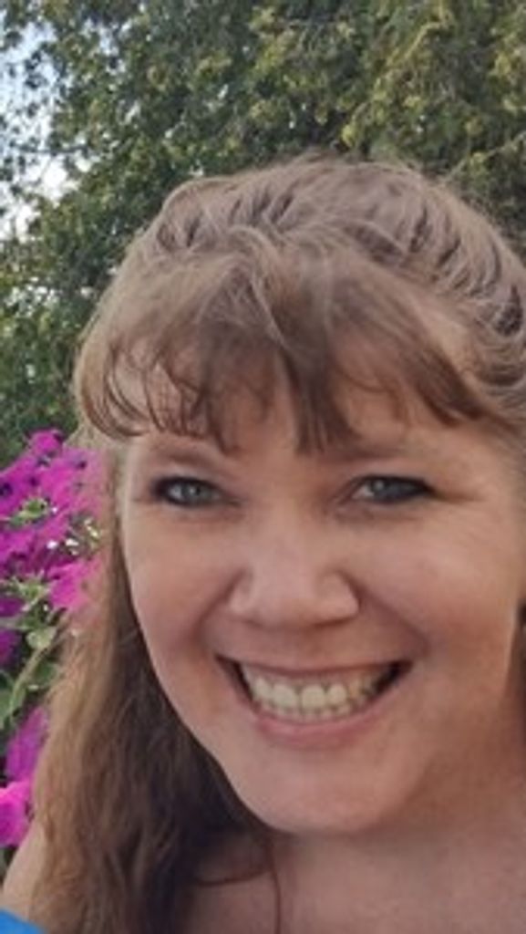 Holly Jane James Profile Photo