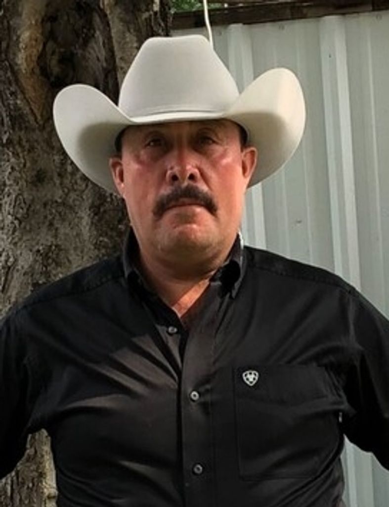 Lazaro Flores Govea