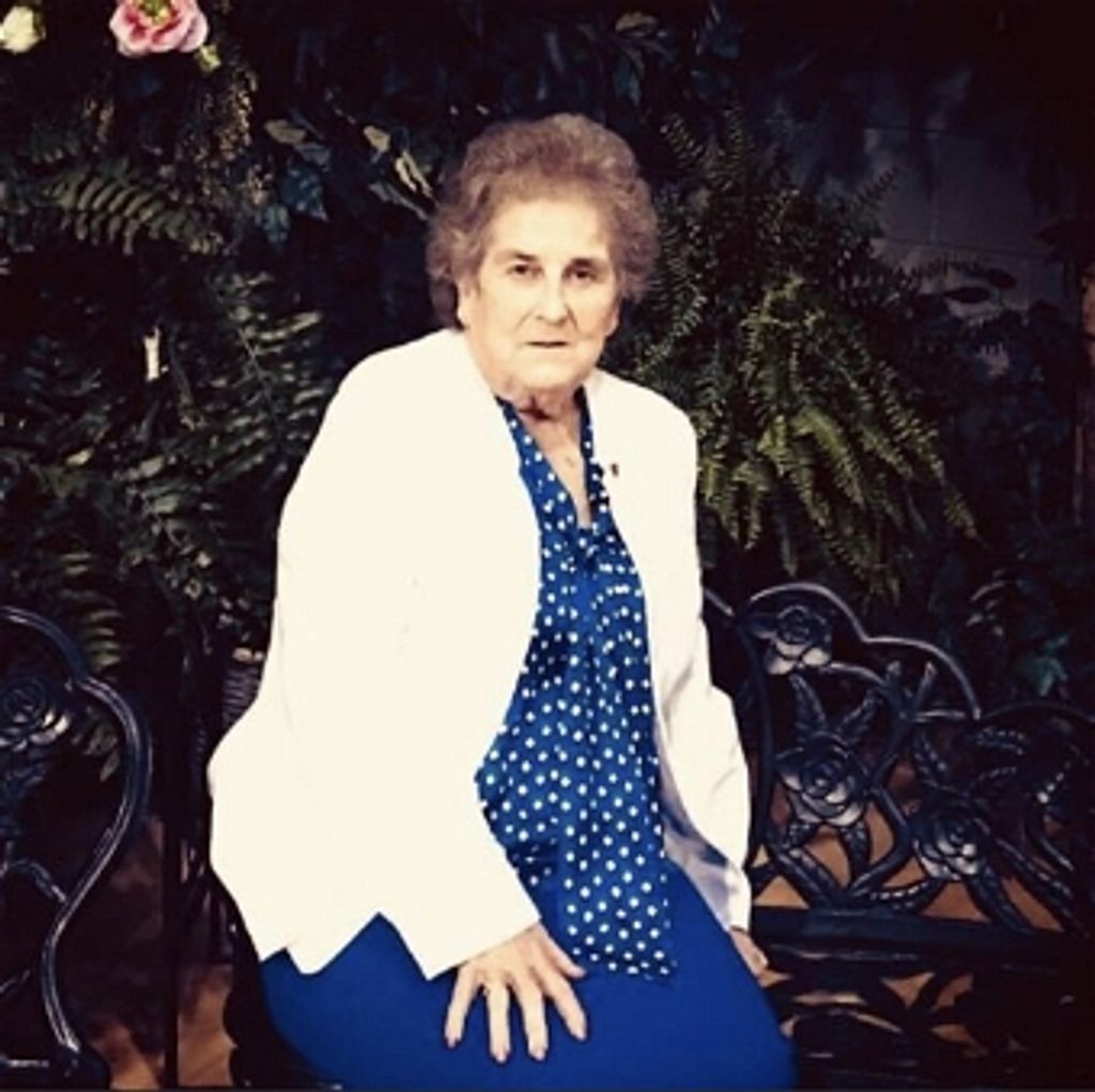 Sarah Cleveland English Profile Photo