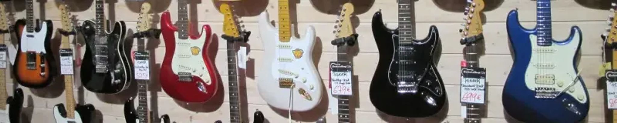 Cover for Roberto Paredes Gonzalez's Obituary