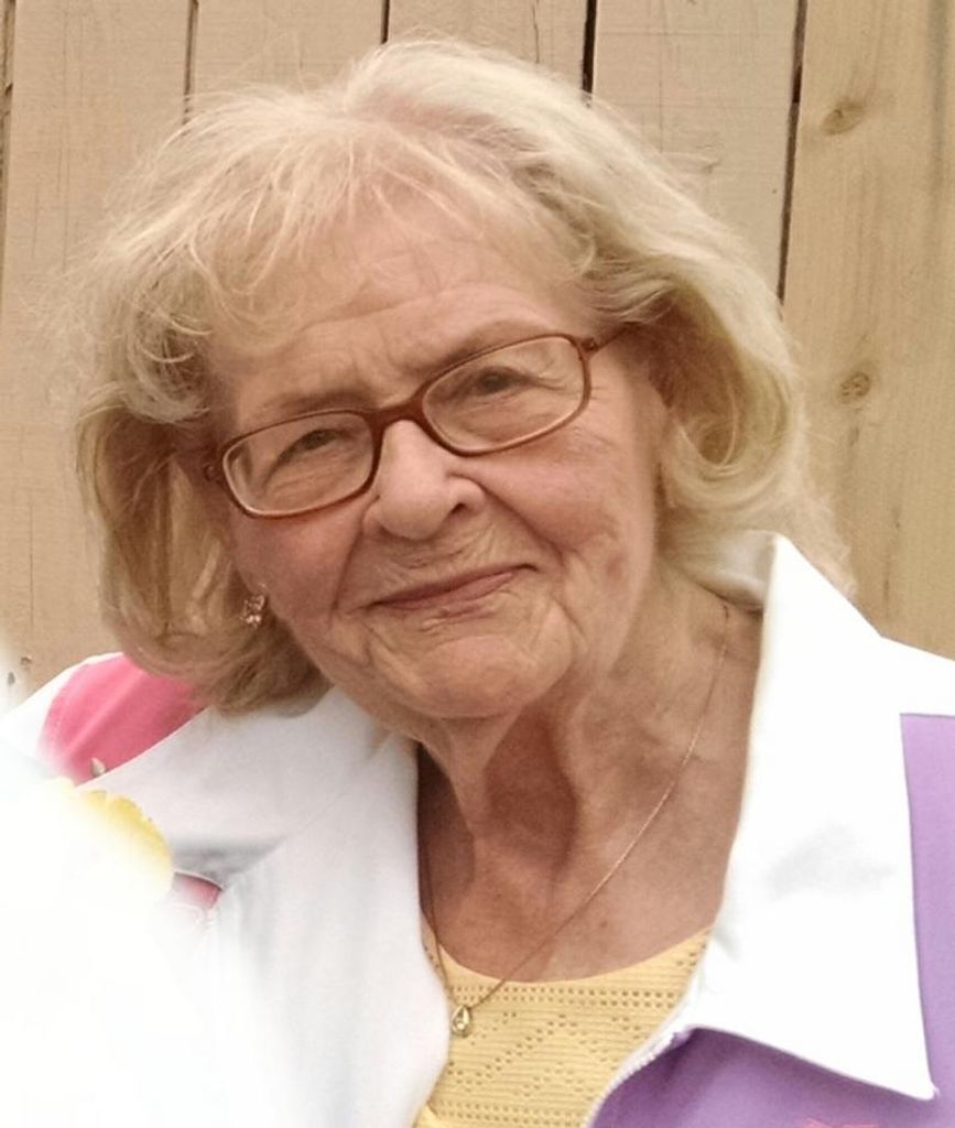 Betty Lee (Johnson) Englum Profile Photo