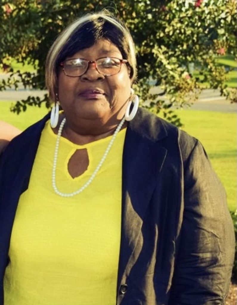 Maggie Lean Russell Profile Photo