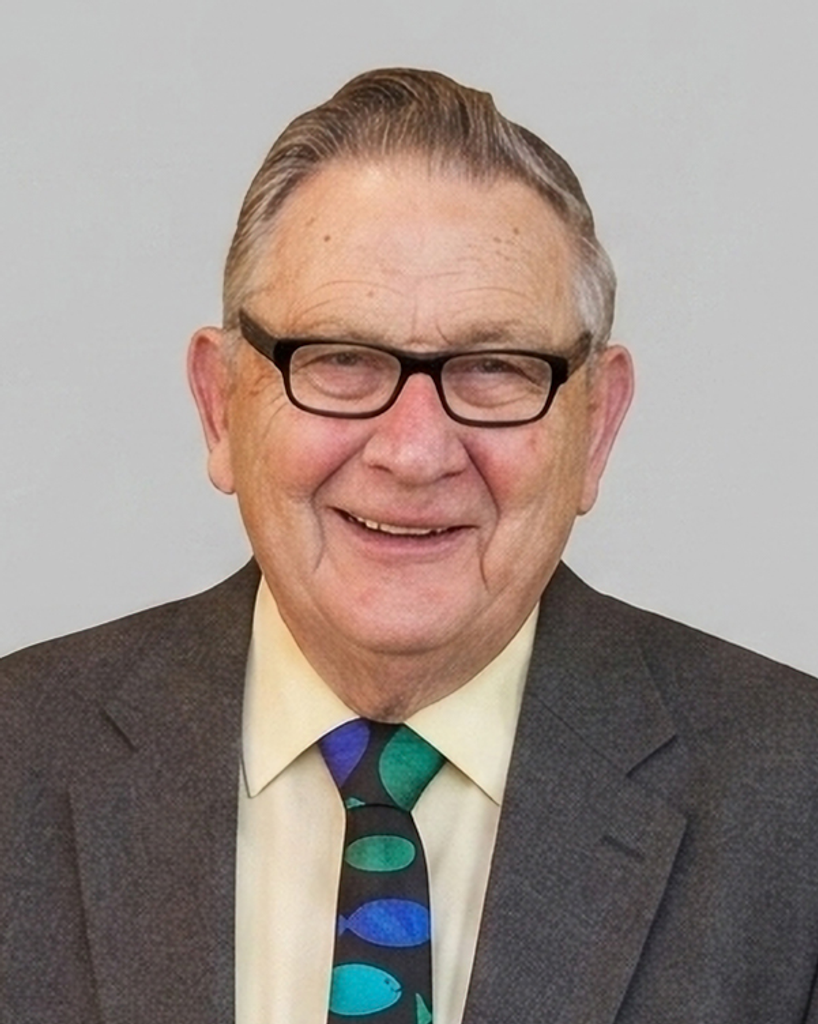 Earl Vernon Peterson Profile Photo