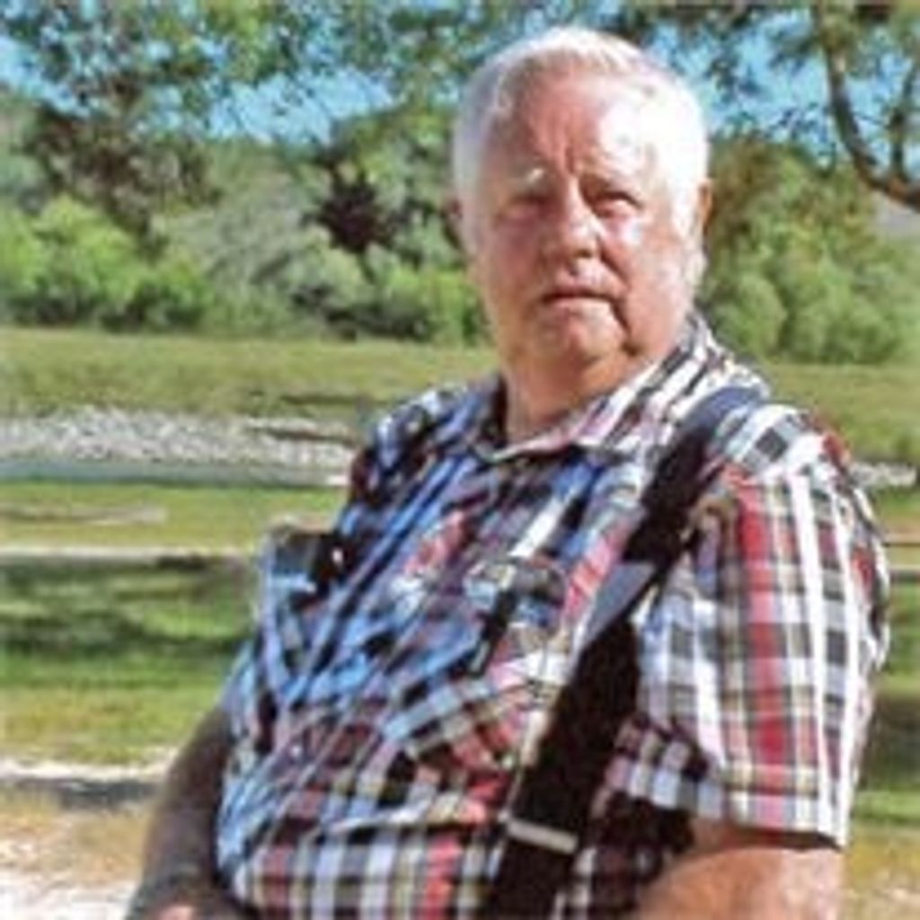 Elwood Lewis Petersen Profile Photo