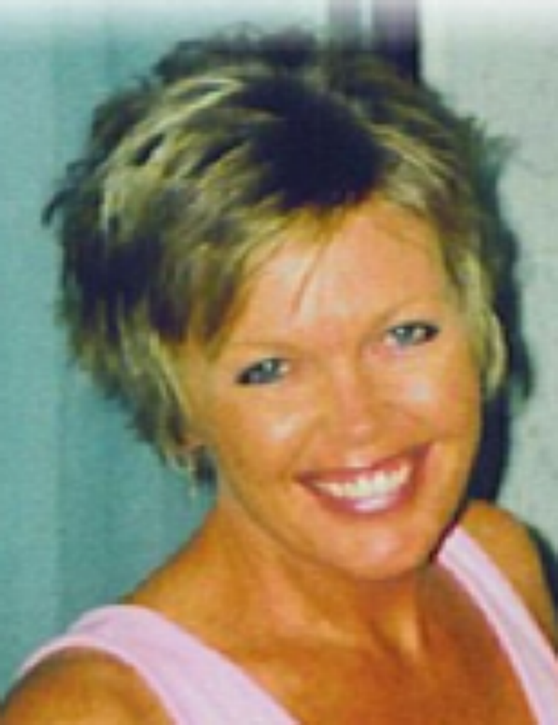 Mary  Lynette Knowles