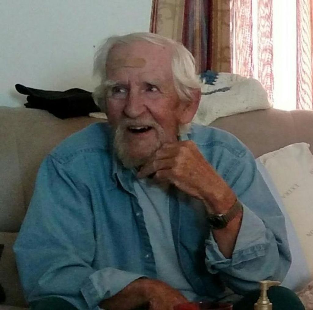 Robert E Riley