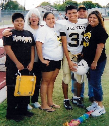 Yolanda C. Gonzalez photo gallery thumbnail 140 of 357