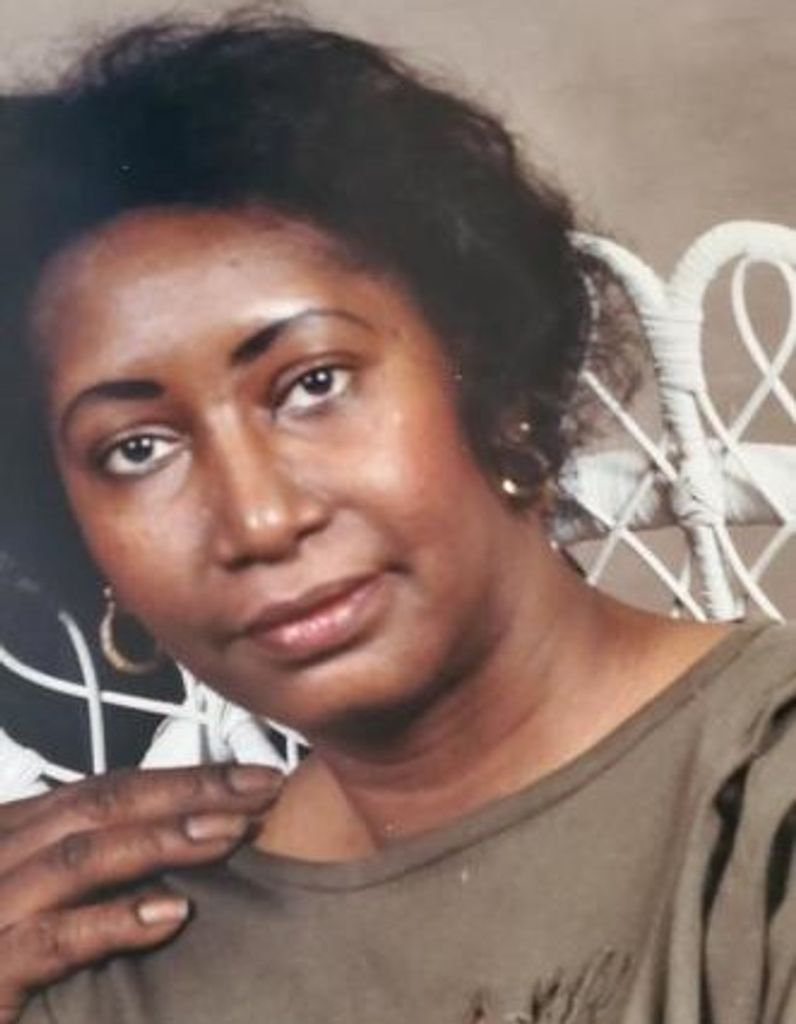 Lorraine Ennett